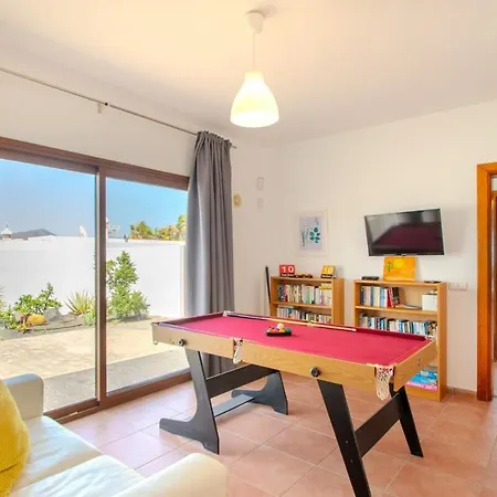 Casa Serena Panoramic Views, Ac And Pool Prázdninový dům Playa Blanca (Lanzarote)