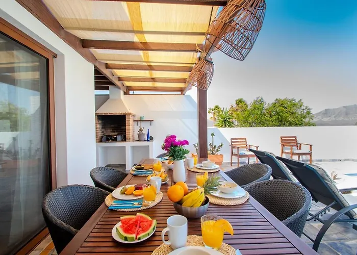 Casa Serena Panoramic Views, Ac And Pool Semesterbostad Playa Blanca (Lanzarote)