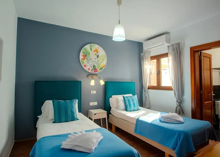 Casa Serena Panoramic Views, Ac And Pool Vakantiehuis