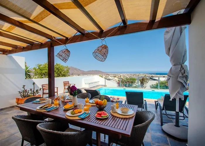 Vakantiehuis Casa Serena Panoramic Views, Ac And Pool